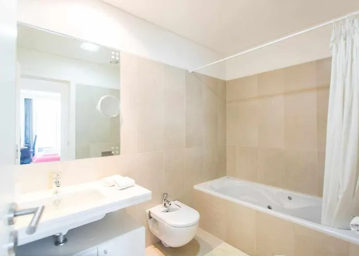 Dolce - Center & Shopping Center *