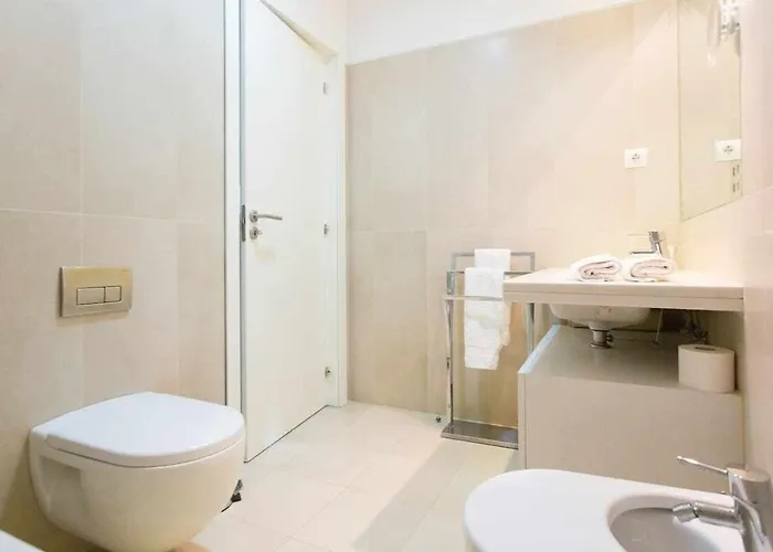 Dolce - Center & Shopping Center 푼샬