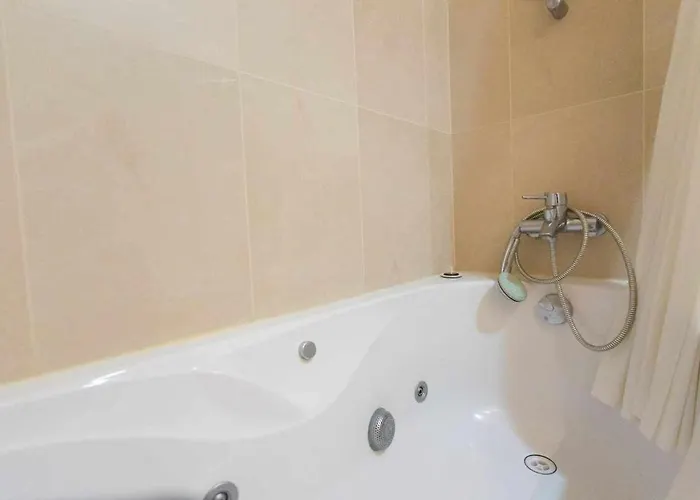 Dolce - Center & Shopping Center