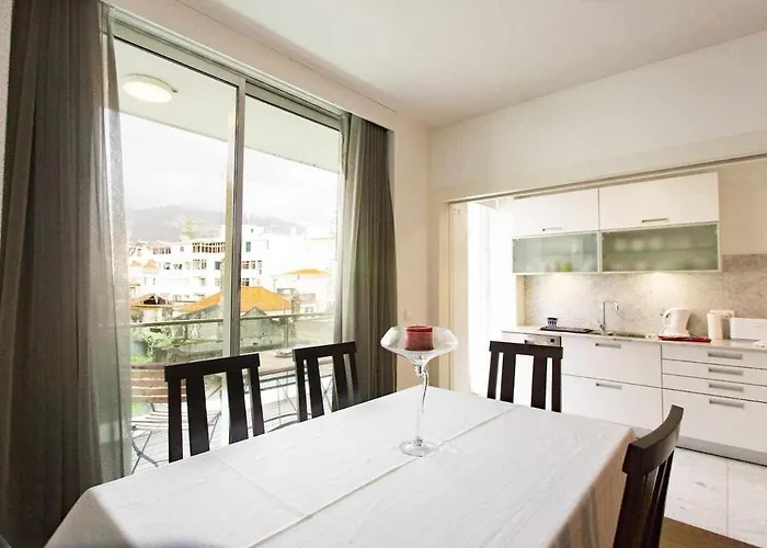 Dolce - Center & Shopping Center *