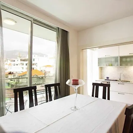 Dolce - Center & Shopping Center *